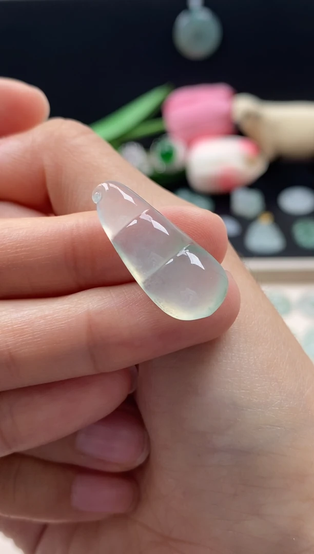 【闪购商品】翡翠颈饰未镶嵌翡翠冰种福豆