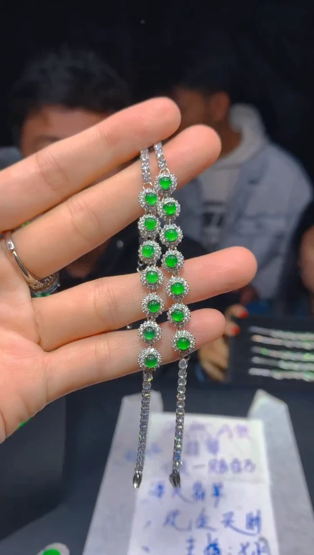 【闪购商品】定制翡翠未镶嵌90多样性发货（发其一）