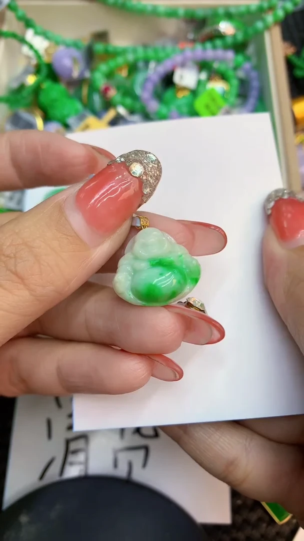 颈饰未镶嵌翡翠1