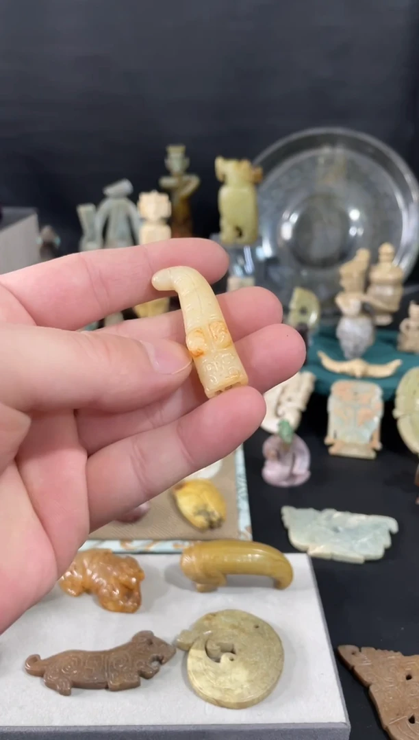 未镶嵌和田玉（糖玉）挂件1