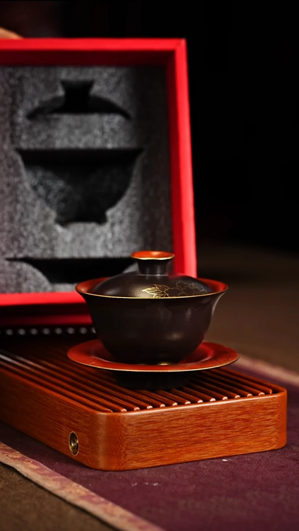 紫砂周边盖碗套组