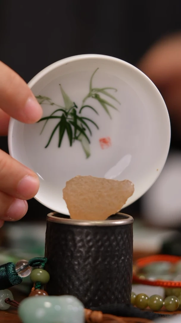 玛瑙/玉髓3未镶嵌玛瑙原石加杯子