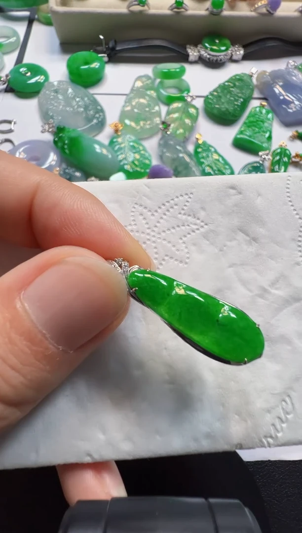 吊坠(不含链)18K金镶嵌翡翠3680