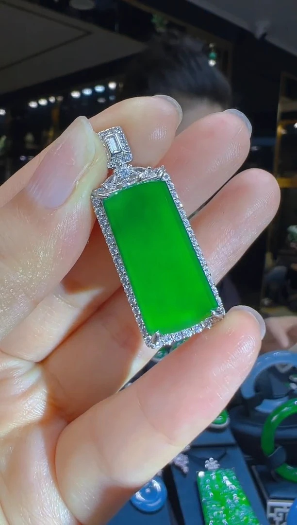 翡翠银S925镶嵌吊坠(赠链)034（多样性发其一）