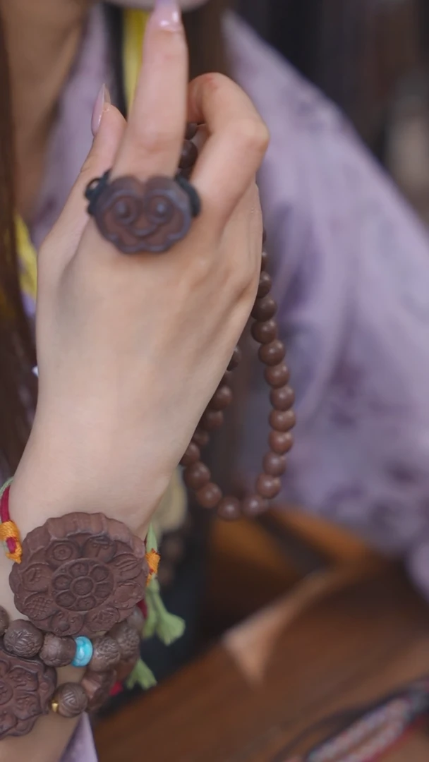 【闪购商品】泥塑龙涎念慈微笑如意戒指款式