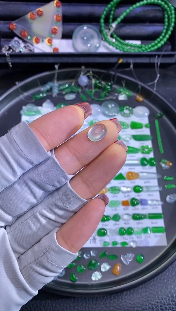 未镶嵌挂件翡翠蛋