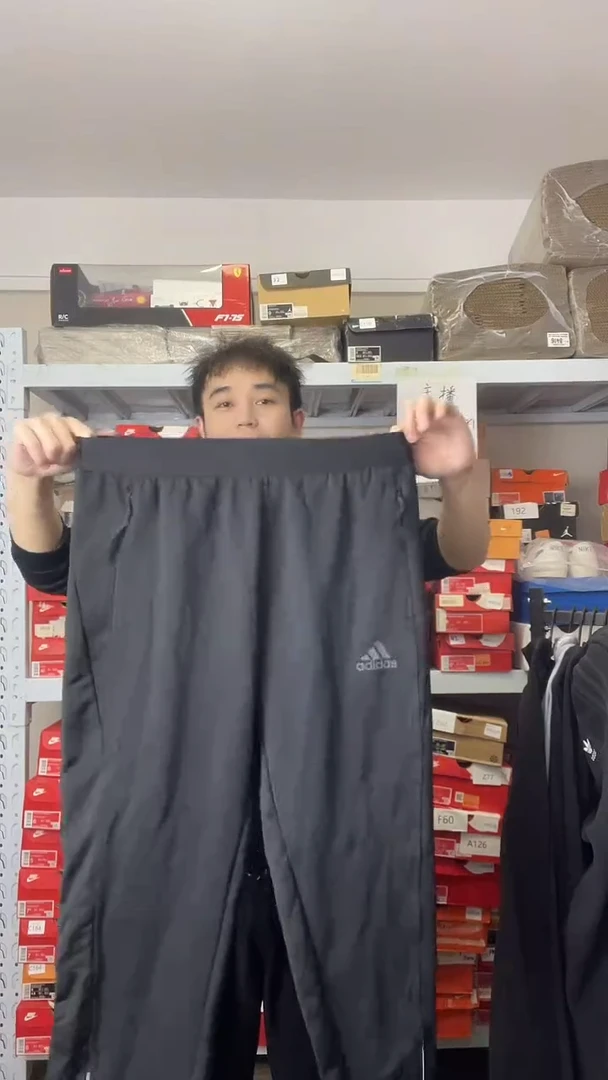 大牌潮服清仓中，编号FRI W166 ,  尺码XL(175-180