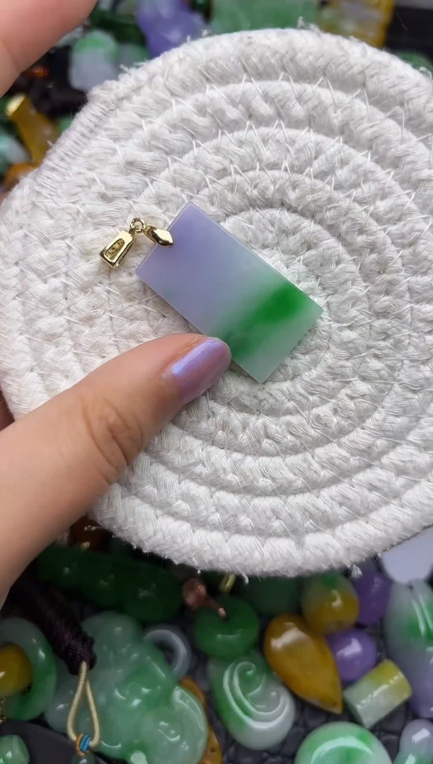 颈饰未镶嵌翡翠缅甸翡翠吊坠