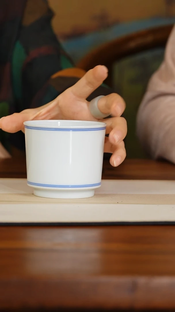 月亮好物推荐涂杏花@@青白瓷白胎直口杯