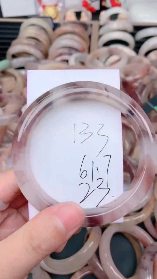未镶嵌手镯石英质玉133