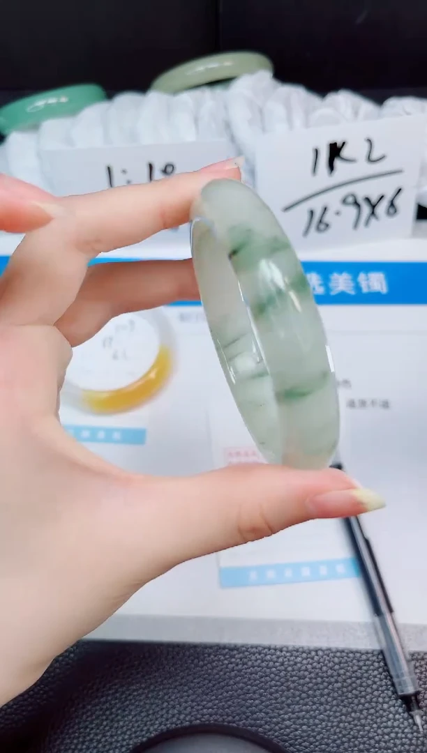 石英质玉手镯未镶嵌210-58