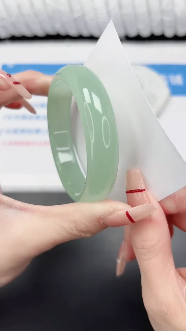 未镶嵌手镯石英质玉117-55.2TL