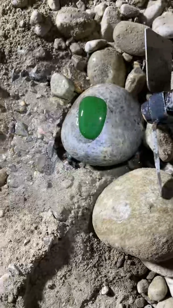 和田玉未镶嵌吊坠(不含链)002