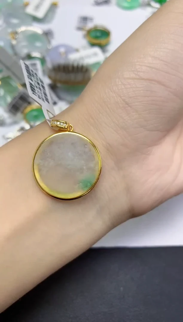 颈饰未镶嵌翡翠天然缅甸翡翠A货多样性发一件