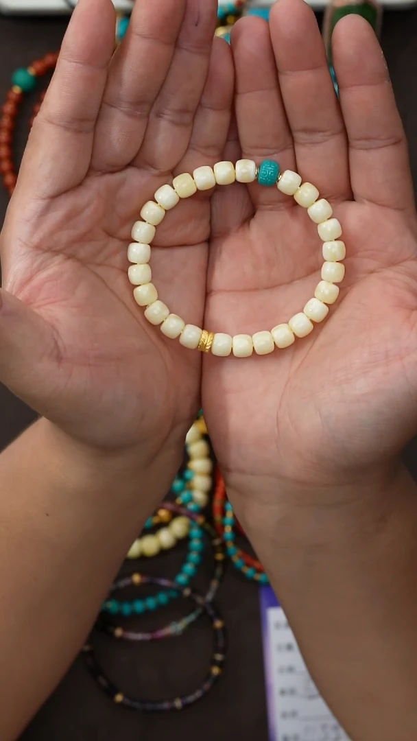 裸石蜜蜡未镶嵌多****y蜜蜡手串