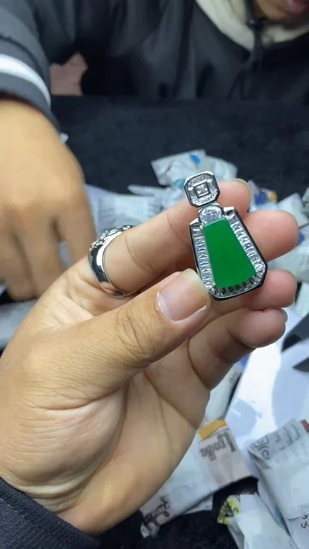 满色吊坠 所见即所得！！！