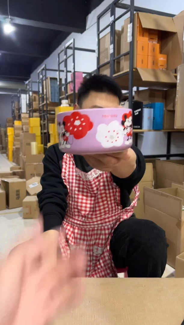 【闪购商品】杯紫色米奇米妮碗 陶瓷材质