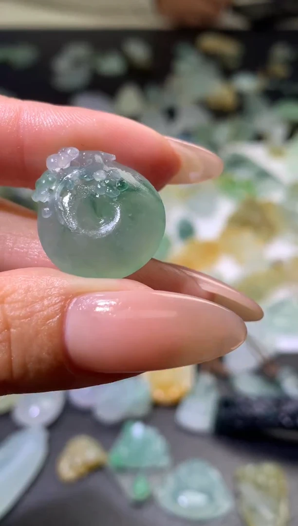 未镶嵌定制翡翠毛货  21.2-18.3-5.4