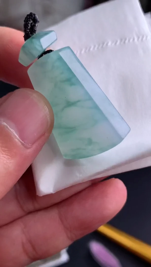 未镶嵌定制翡翠龙****元翡翠