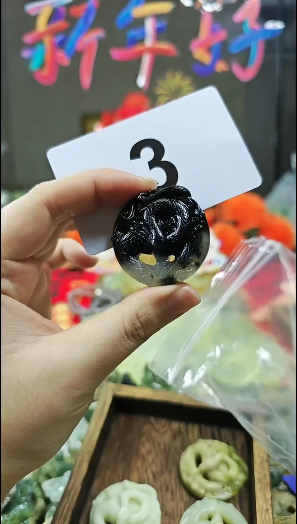 【闪购商品】蛇纹石玉颈饰未镶嵌吊坠3