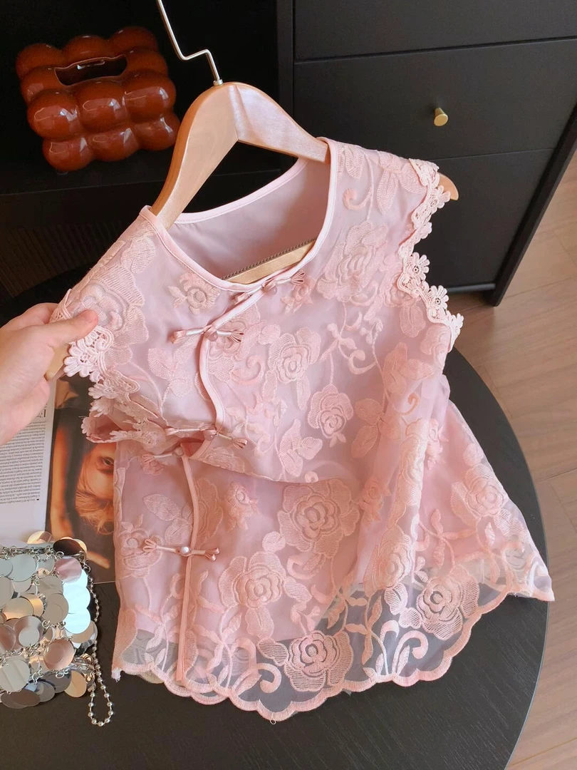 新中式粉色刺绣钩花网纱无袖背心女2025夏季新款国风盘扣减龄上衣