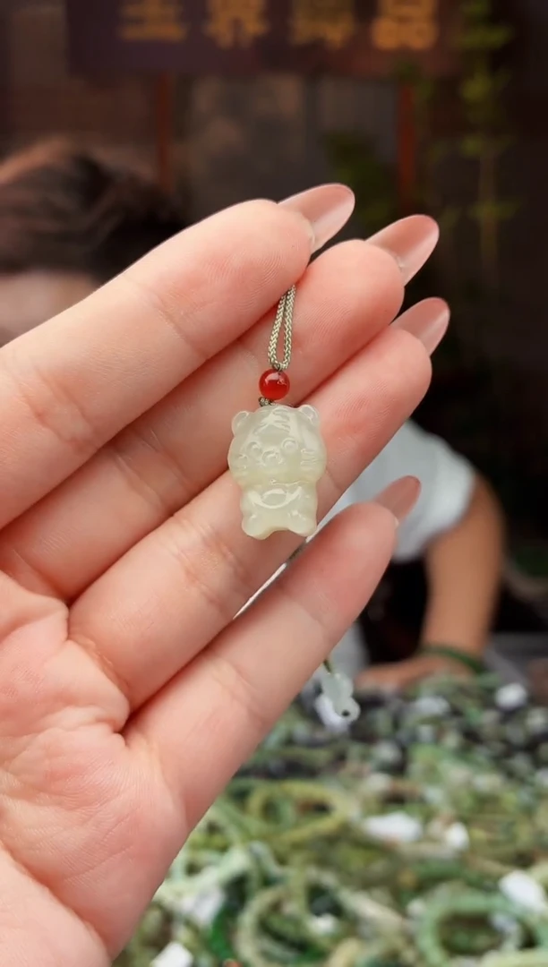 和田玉未镶嵌颈饰拍一发一