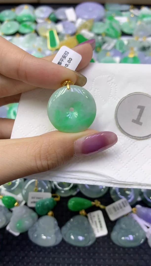 颈饰未镶嵌翡翠天然缅甸翡翠A货