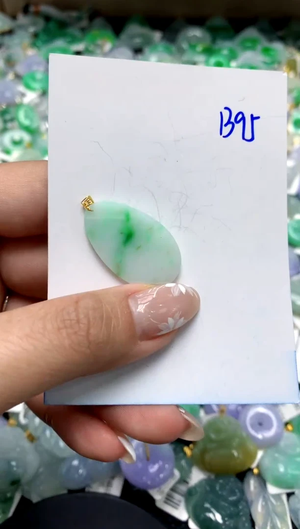【闪购商品】翡翠颈饰18K金镶嵌1111111111111111