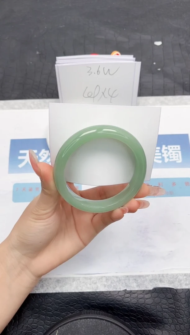 【闪购商品】石英质玉手镯未镶嵌L336-58.6