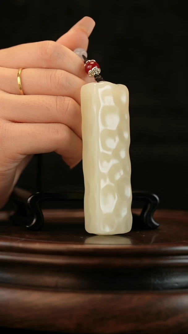 云南石竹叶青雕刻：小奶酪