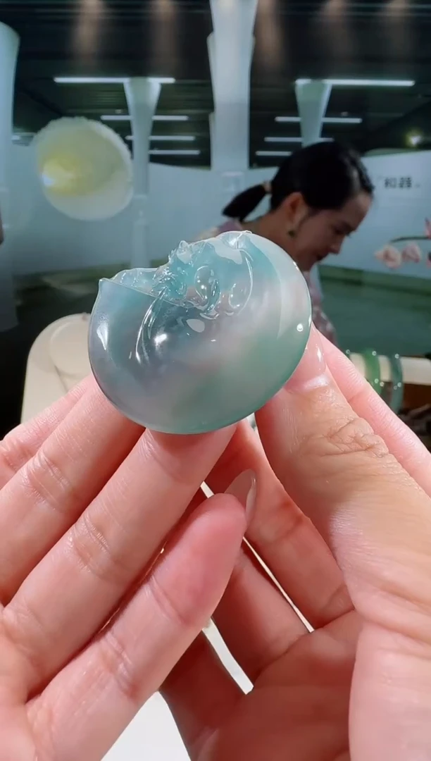 翡翠未镶嵌吊坠(不含链)龙牌