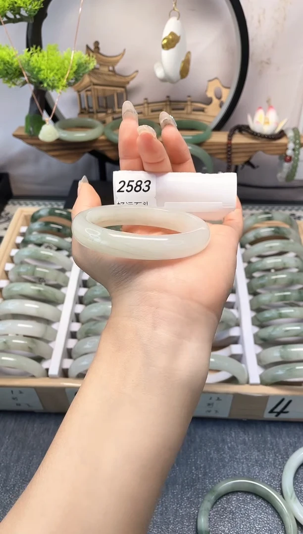 未镶嵌手镯石英质玉2583