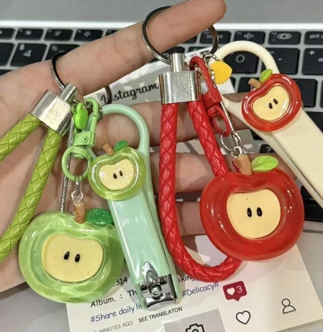 可爱苹果钥匙扣指甲剪情侣一对汽车钥匙链指甲刀书包耳勺挂件包挂