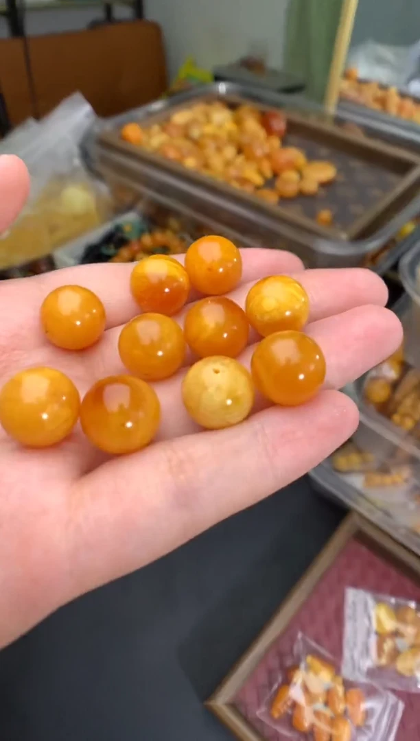 蜜蜡未镶嵌珠宝奇石多样性发一件