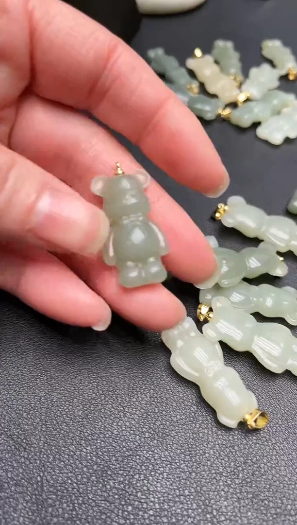 【闪购商品】和田玉吊坠(不含链)未镶嵌A-1抱抱熊