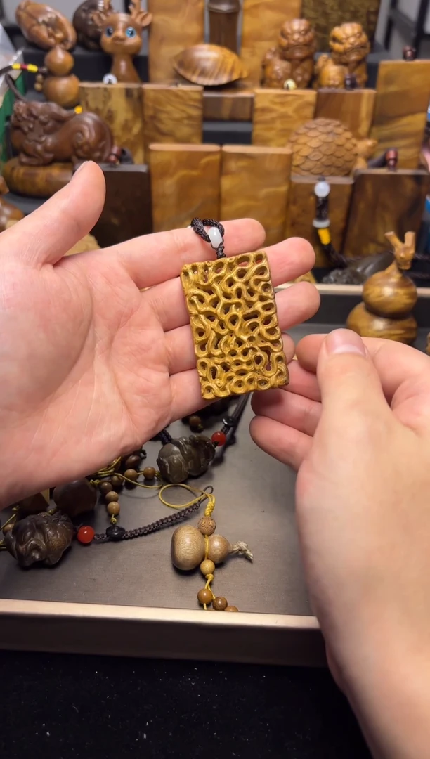 【闪购商品】楠木（金丝楠）其他罗马牌（路路通）60