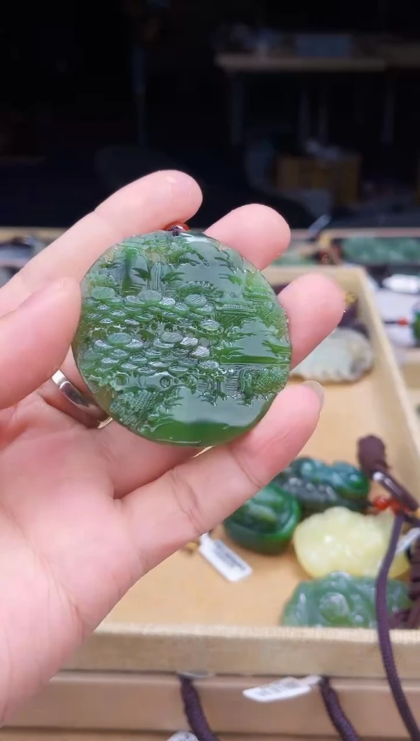 颈饰未镶嵌和田玉1