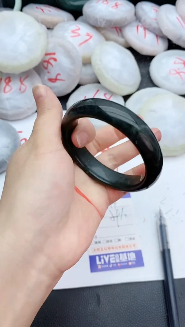 石英质玉手镯未镶嵌174+59/60