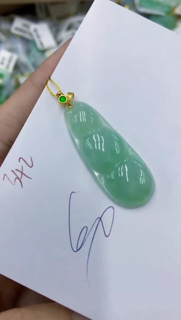 颈饰未镶嵌翡翠11111111111