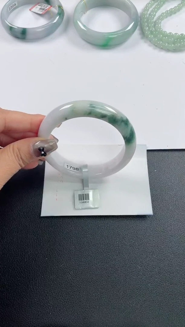 未镶嵌手链翡翠基地发货H8989