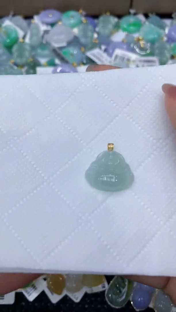 翡翠18K金镶嵌颈饰111111111