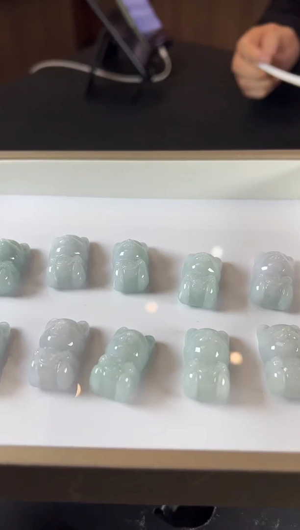 翡翠未镶嵌颈饰K413-624招财猫多样性发1件