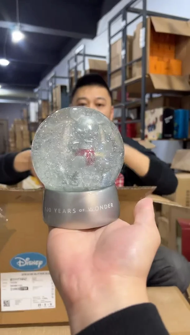 【闪购商品】杯原盒米奇100周年水晶球鼓泡北方勿拍