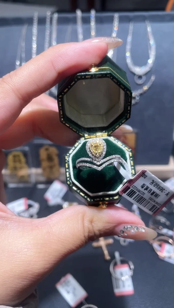 【闪购商品】钻石戒指/指环18K金镶嵌黄钻戒指