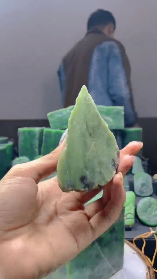 未镶嵌和田玉珠宝半成品1
