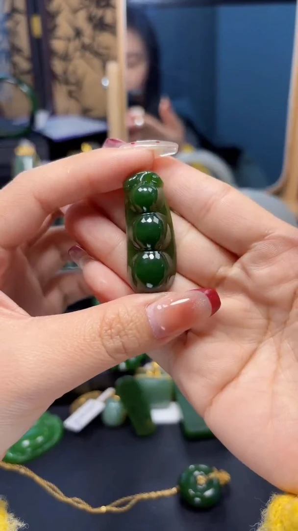 【闪购商品】和田玉（碧玉）吊坠(赠链)未镶嵌1