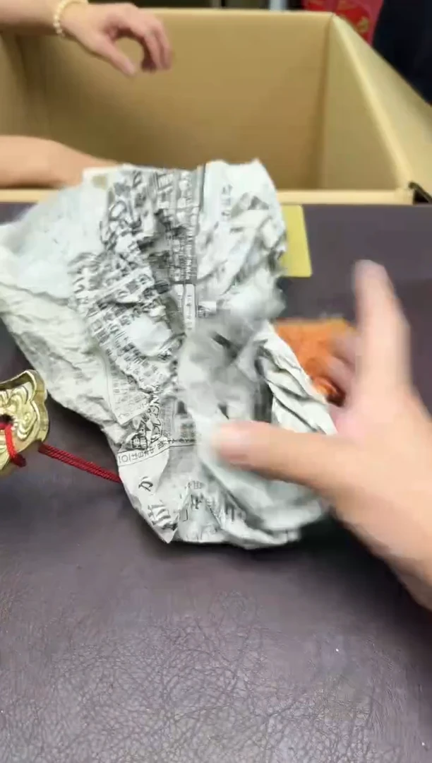 手工艺品琉璃金**?64