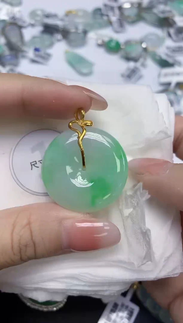 颈饰18K金镶嵌翡翠天然缅甸翡翠A货百元以上9元证书费自理