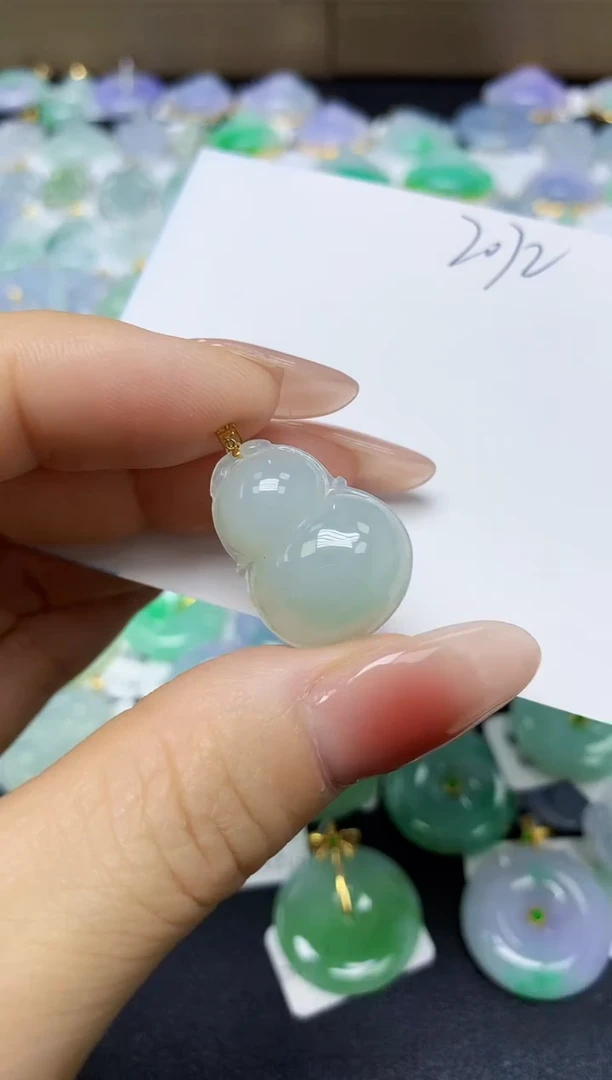 翡翠未镶嵌颈饰 天然缅甸翡翠A货