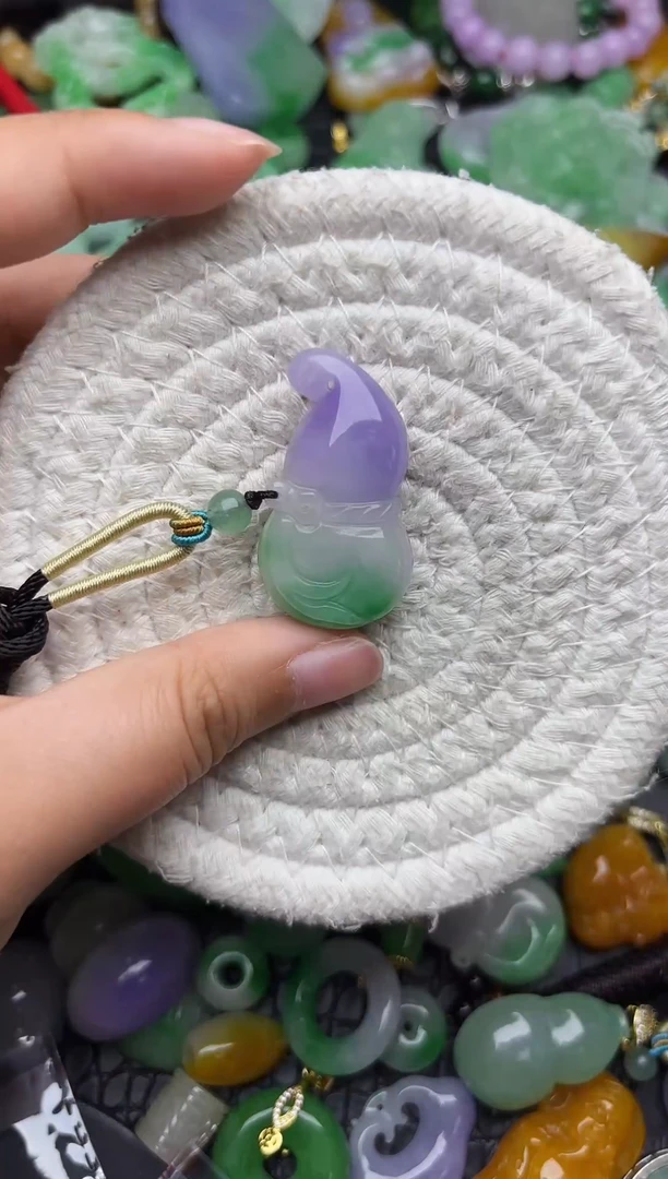 颈饰未镶嵌翡翠缅甸翡翠吊坠